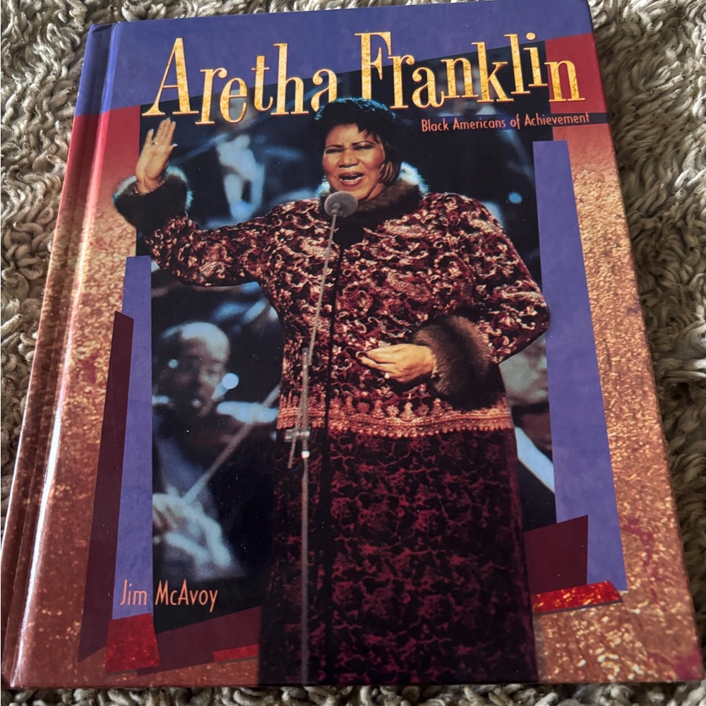 Aretha Franklin (Black Americans of Achievement) by Jim McAvoy.